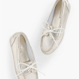 NWT Talbots Women’s Size 7 M Finley Metallic Nappa Boat Shoes